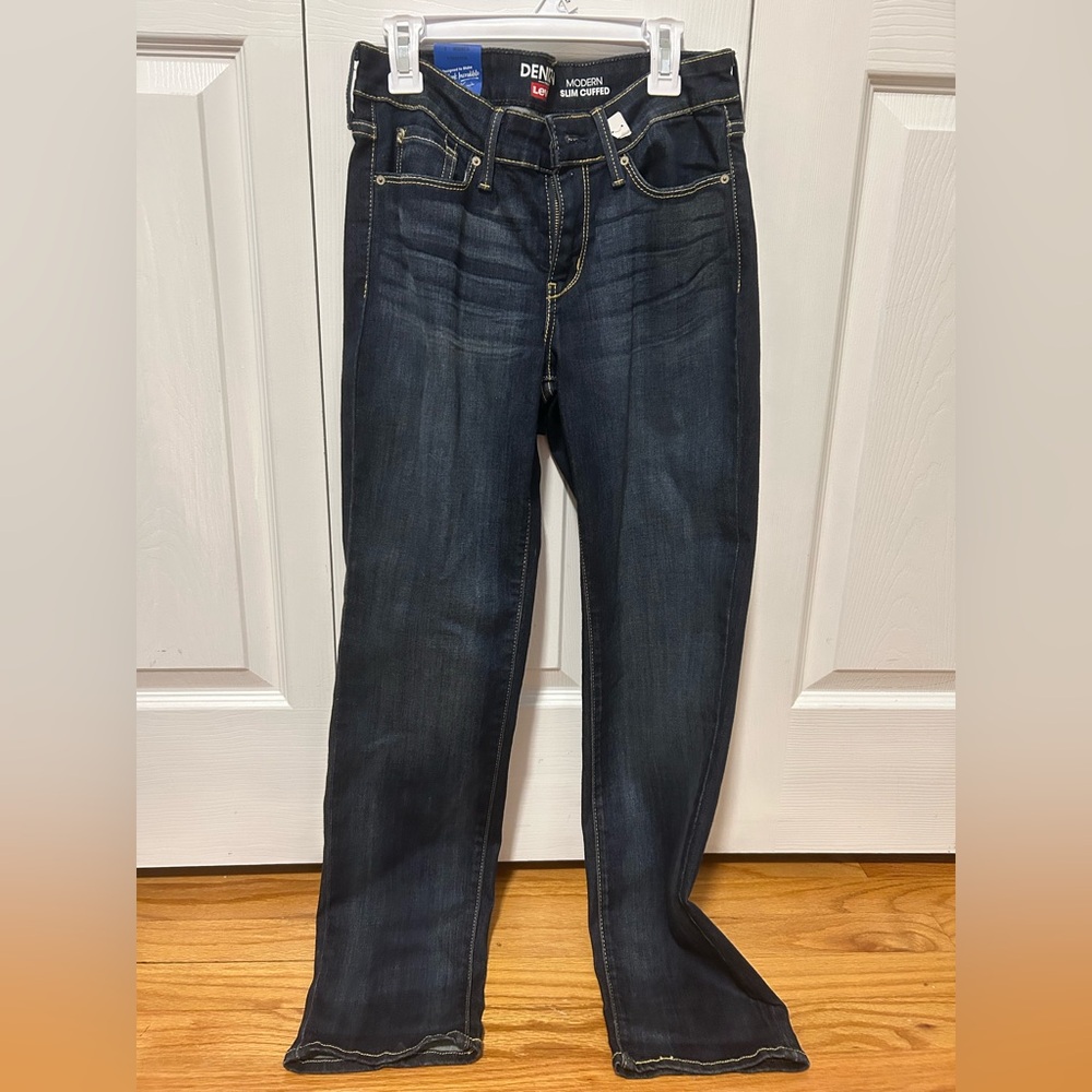 Women's Dark Blue Levi Denim Jeans Size 4